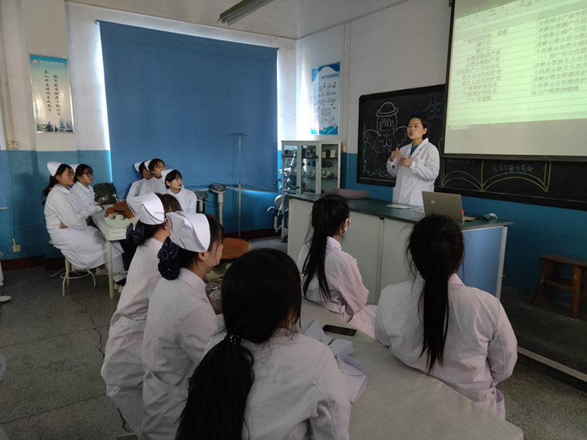 图1  生命天使守护社课堂.jpg